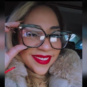 Meet your Posher, Karen